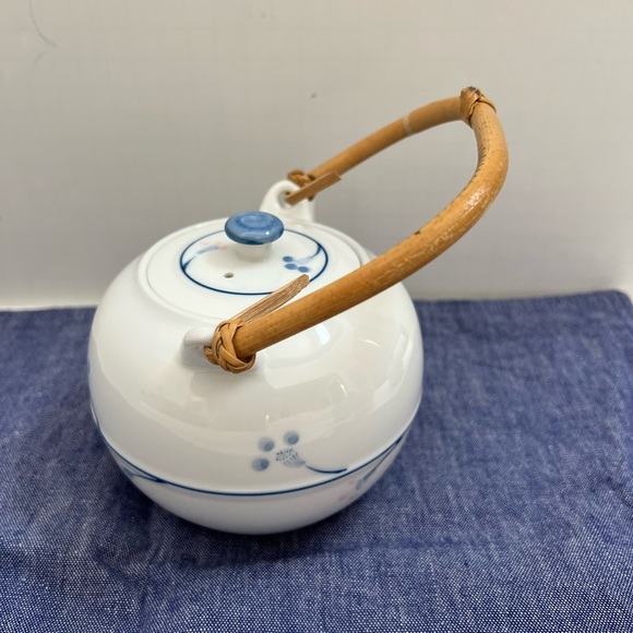 Teapot Set 4 Pieces 1 Kettle 3 Cups White Blue Light Pink Bamboo Wooden Handle - Picture 6 of 15